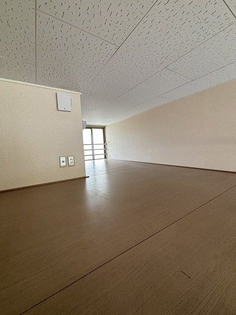 近くの小田原シティーモールクレッセまで1,802m（徒歩23分）