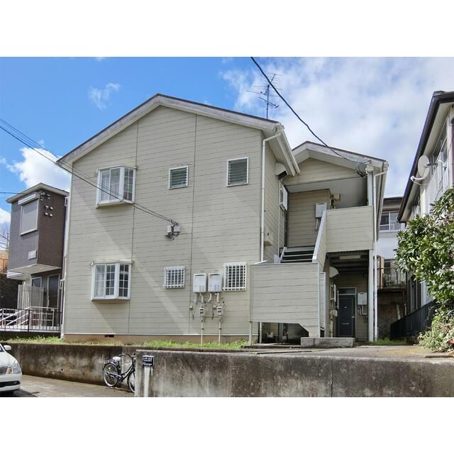 近くのセブンイレブン秦野東海大学前駅入口店まで442m(徒歩6分)