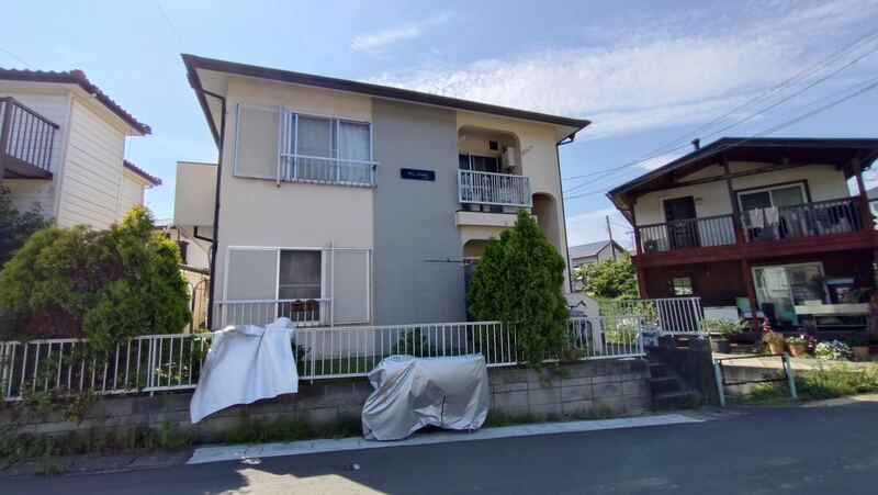 近くのローソン 大船四丁目店まで300m(徒歩4分)