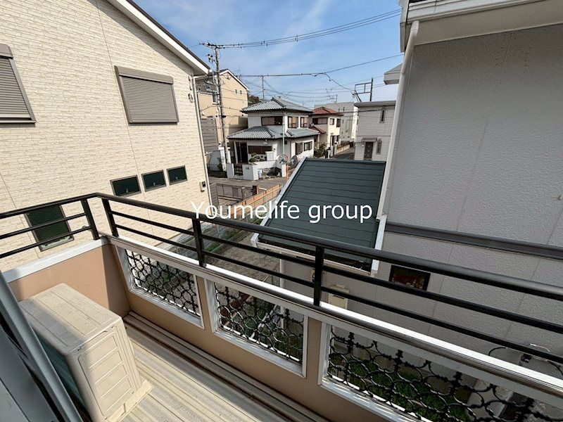近くのローソン 伊勢原千津店まで449m(徒歩6分)