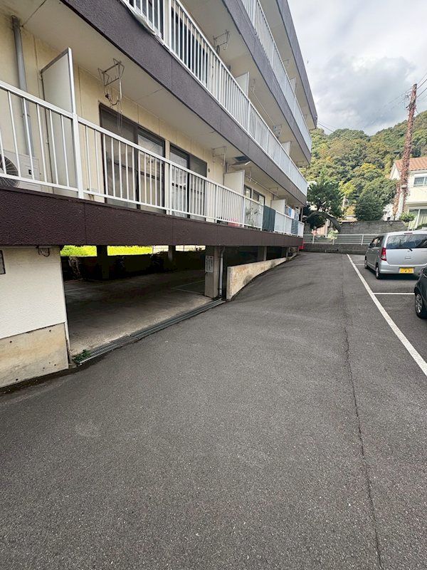 近くのファミリーマート 小田原中村原店まで1,152m（徒歩15分）