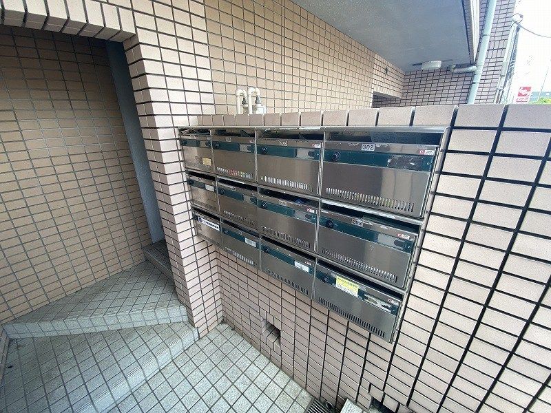 近くのユーコープ愛甲店まで42m（徒歩1分）