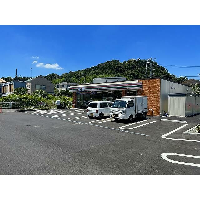 近くのセブンイレブン鎌倉富士見町店まで186m（徒歩3分）