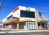 近くのヨークマート伊勢原成瀬店まで466m（徒歩6分）