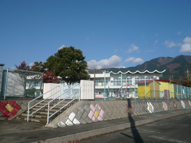 近くの市立北幼稚園まで720m（徒歩9分）