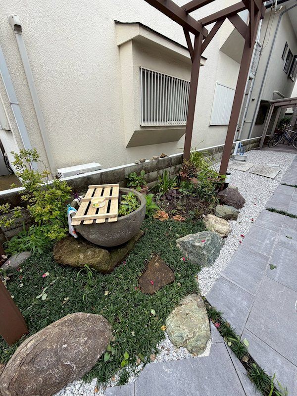 近くのセブンイレブン鎌倉小町2丁目店まで424m（徒歩6分）