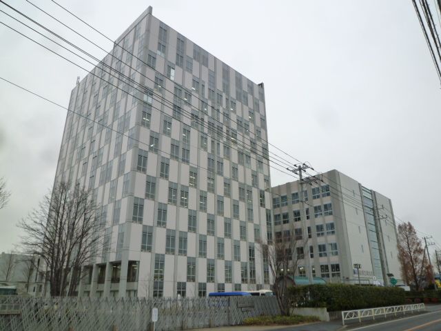 近くの私立神奈川工科大学まで1,948m（徒歩25分）