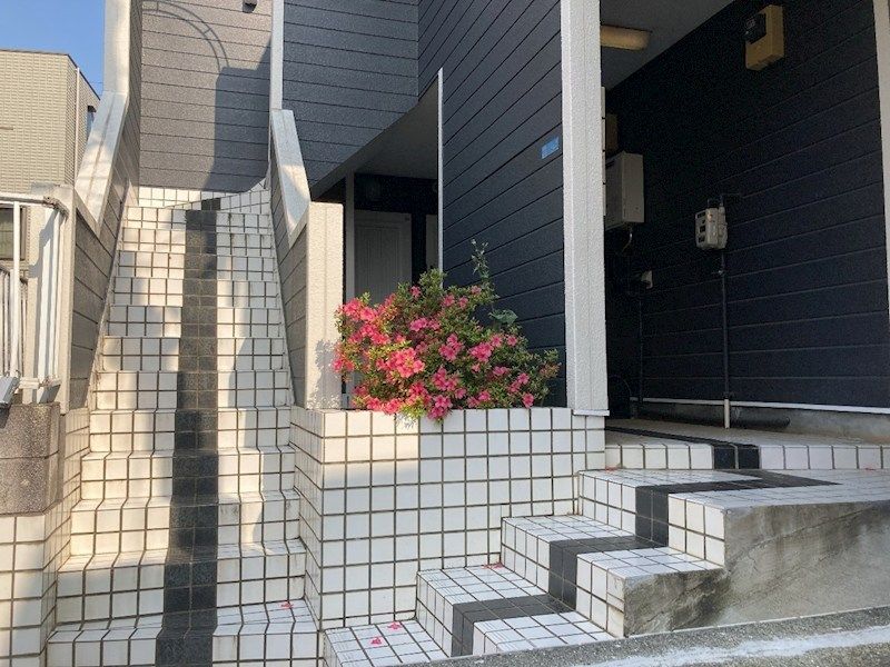 近くのセブンイレブン 秦野鶴巻南4丁目店まで216m(徒歩3分)