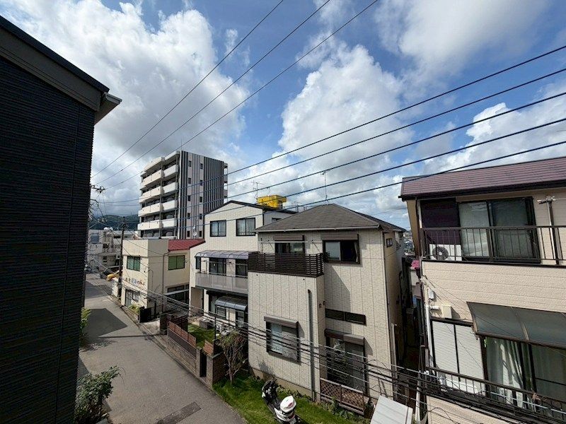 近くの私立東海大学まで937m(徒歩12分)
