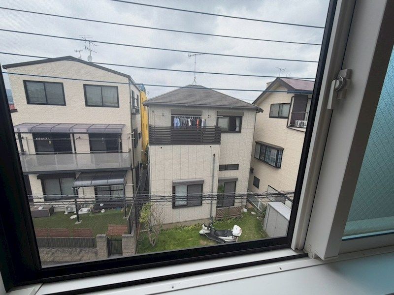 近くのローソン 東海大学前店まで13m(徒歩1分)