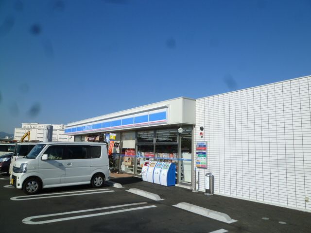 近くのローソン 厚木戸田店まで634m（徒歩8分）