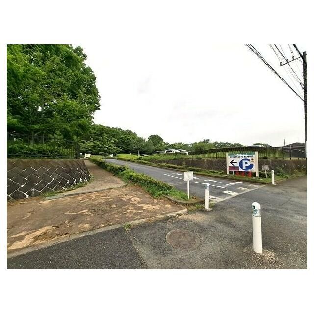 近くの座間谷戸山公園まで70m(徒歩1分)