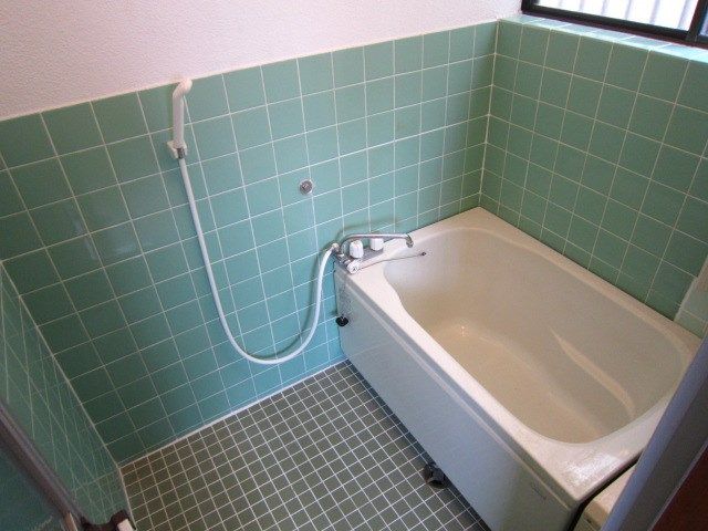 近くのヤオマサ 蛍田店まで368m（徒歩5分）