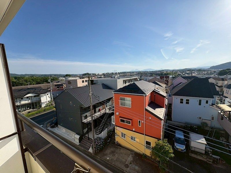 近くのニューヤマザキデイリーストア 秦野南矢名店まで95m(徒歩2分)