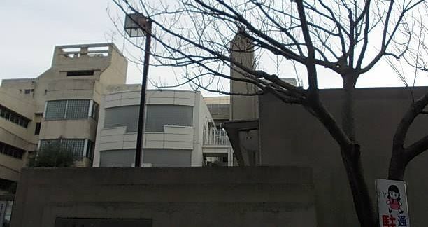 近くの東俣野小学校まで438m(徒歩6分)