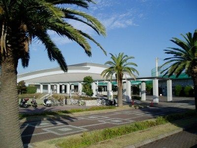 近くの八部公園まで448m（徒歩6分）