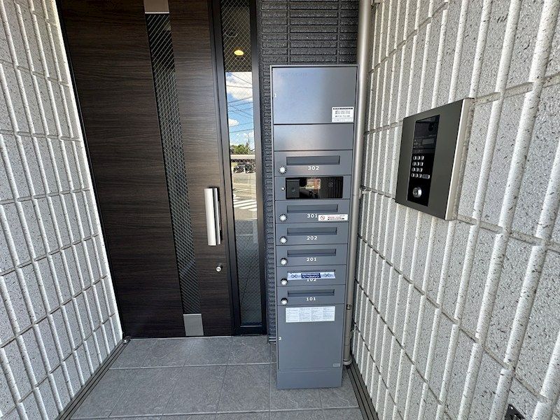 近くのセブンイレブン 辻堂西口店まで589m（徒歩8分）