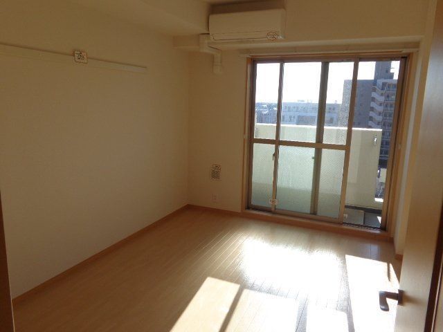 ベッドルーム