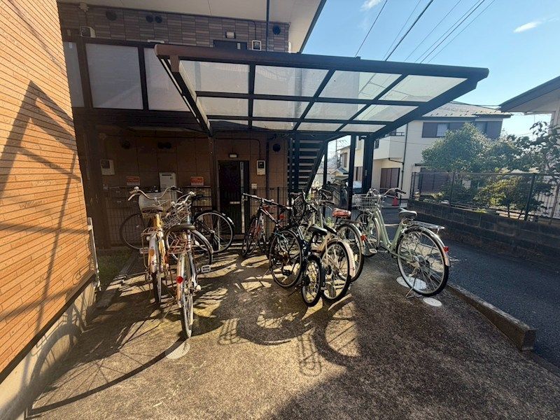 近くのユーコープ ミアクチーナ鶴巻店まで373m(徒歩5分)