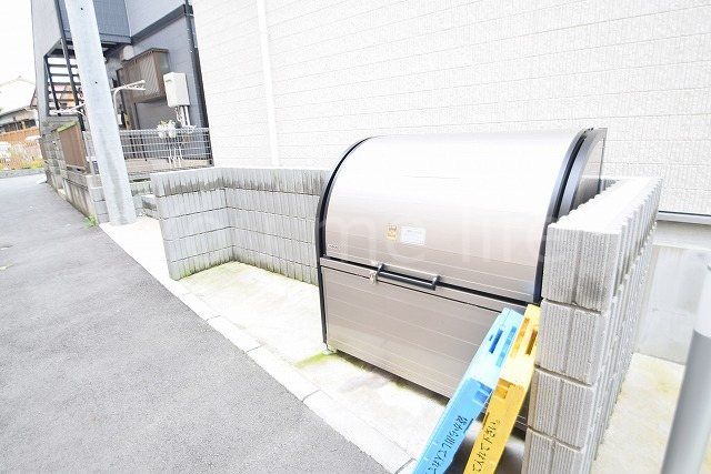 近くのローソン 大船四丁目店まで577m（徒歩8分）