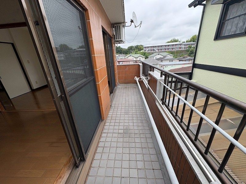 近くの私立東海大学湘南キャンパス北門まで685m(徒歩9分)