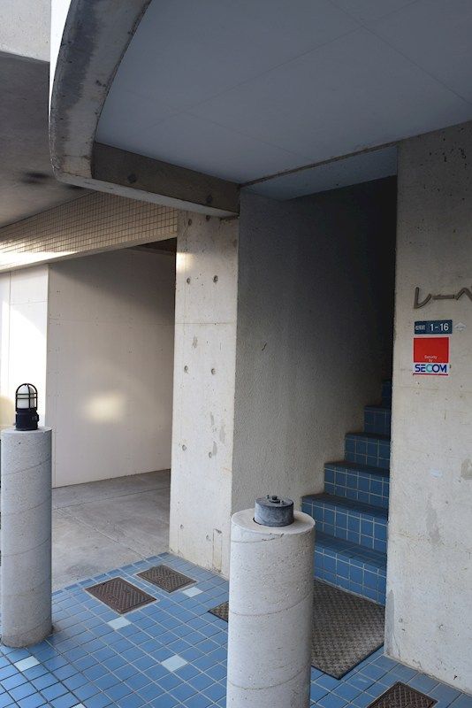 近くのしまむらストアー駅前店まで318m(徒歩4分)