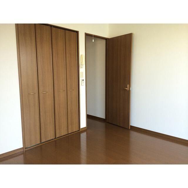 ベッドルーム