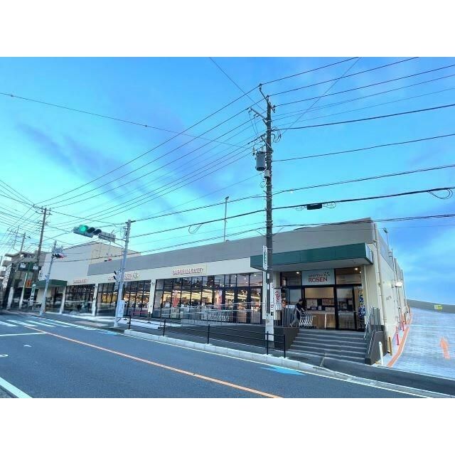 近くのクリエイトエス・ディー藤沢村岡東店まで350m（徒歩5分）