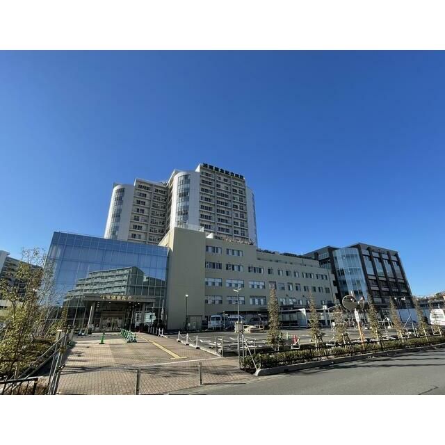 近くの医療法人沖縄徳洲会湘南鎌倉総合病院まで1,100m(徒歩14分)