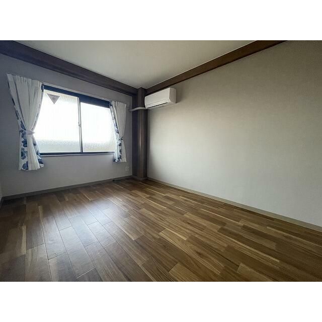 ベッドルーム