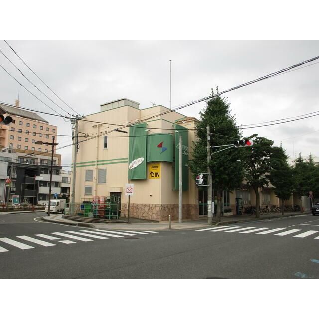 近くのしまむらストアー駅前店まで623m（徒歩8分）