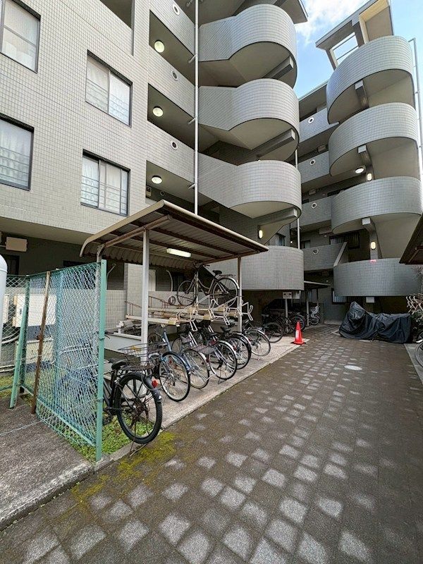 近くのセブンイレブン 平塚西口店まで529m（徒歩7分）