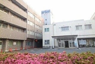 近くの綾瀬厚生病院まで700m（徒歩9分）