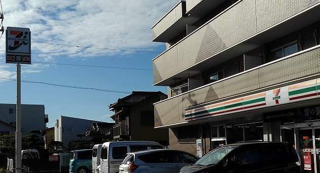 近くのセブンイレブン逗子桜山3丁目店まで400m(徒歩5分)