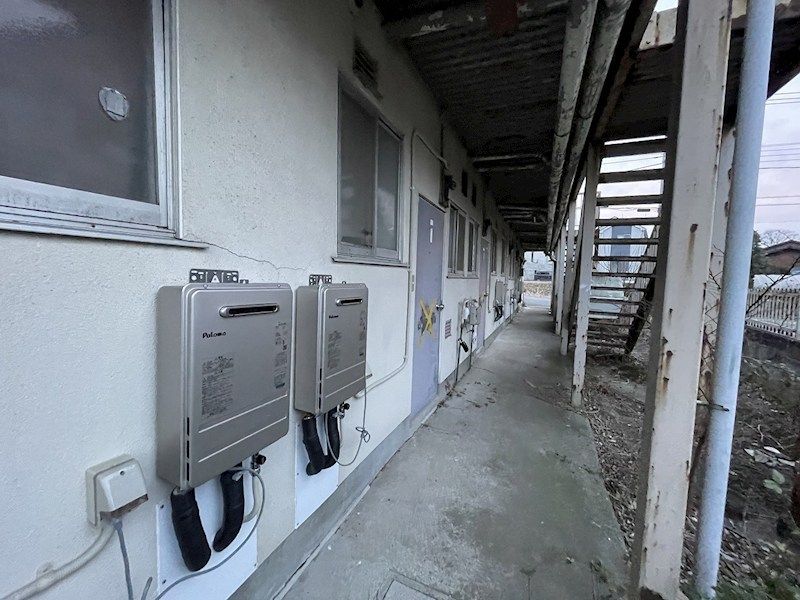 近くのファミリーマート 平塚真田店まで376m（徒歩5分）