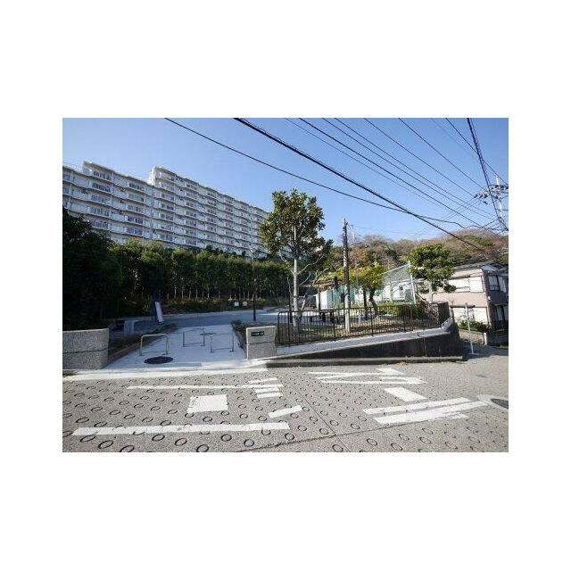 近くの公園まで1,576m(徒歩20分)