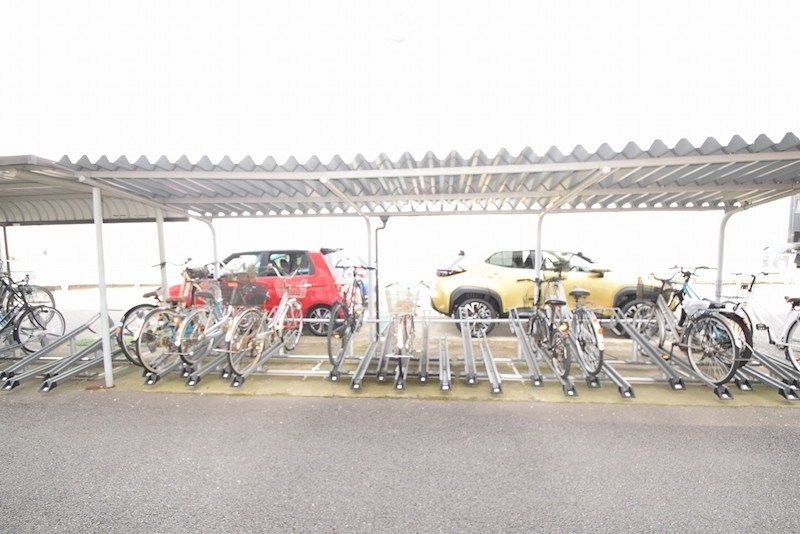 近くのホームセンターコーナン厚木下荻野店まで866m(徒歩11分)