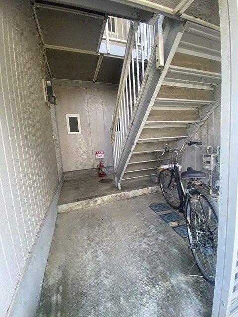 近くのローソン 茅ケ崎産業道路店まで433m(徒歩6分)