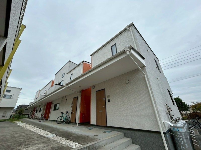近くのセブンイレブン 平塚真田2丁目店まで220m(徒歩3分)