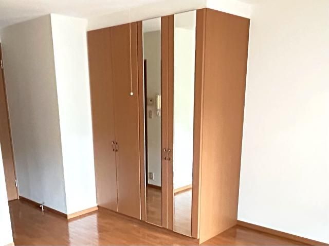 近くのホームセンターくろがねや 厚木戸室店まで2,421m（徒歩31分）