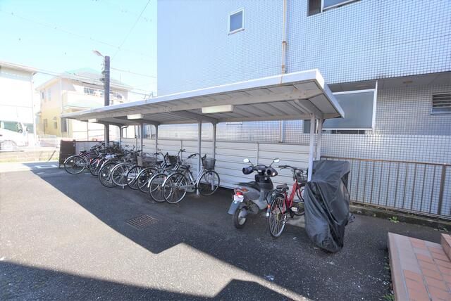 近くのスギドラッグ 厚木恩名店まで370m(徒歩5分)