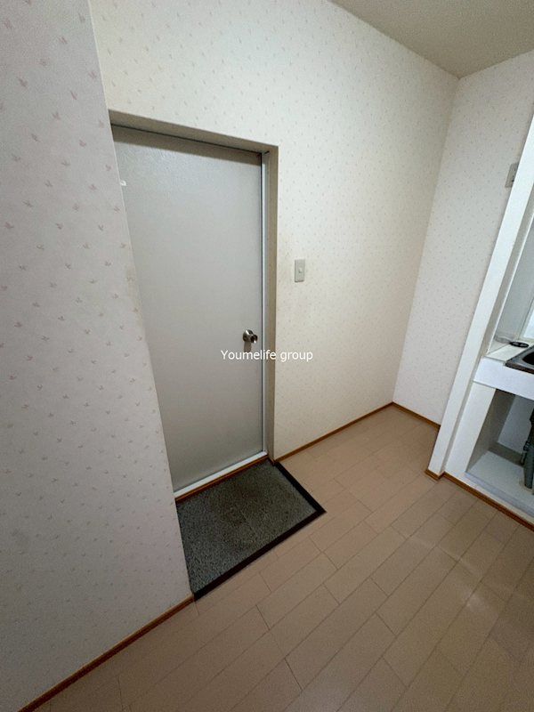 近くのいなげやina21 愛川春日台店まで1,242m(徒歩16分)