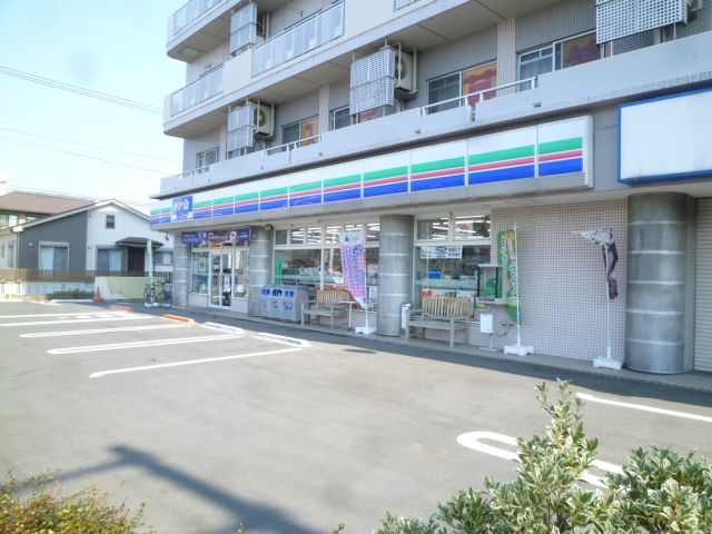 近くのスリーエフ 厚木金田店まで483m（徒歩7分）