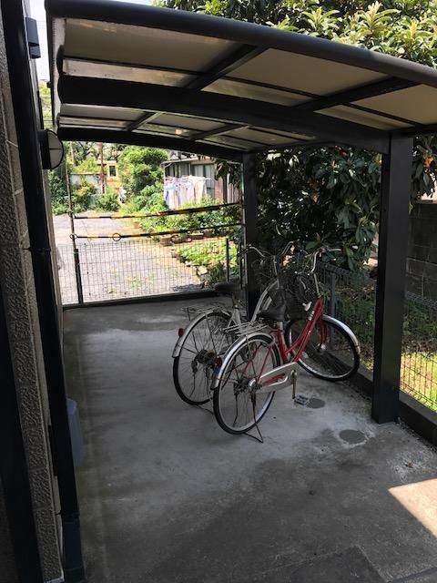 近くのローソンストア100 厚木水引店まで288m(徒歩4分)