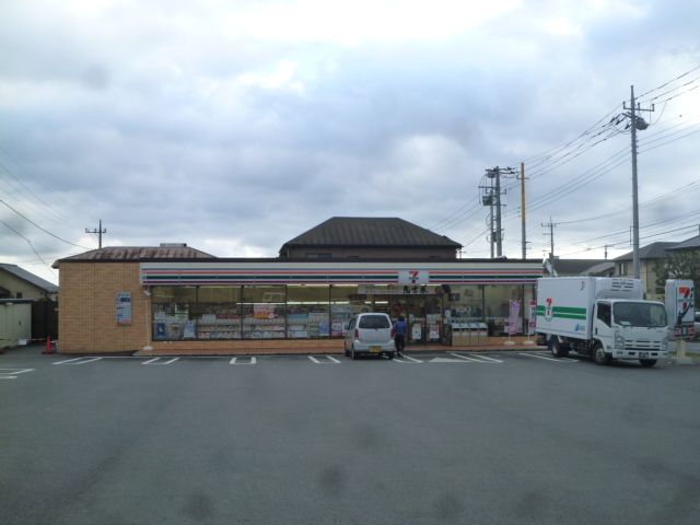 近くのセブンイレブン 厚木毛利台2丁目店まで495m（徒歩7分）