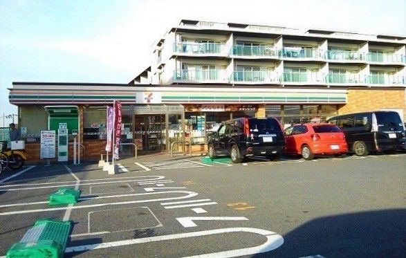 近くのセブンイレブンまで550m(徒歩7分)
