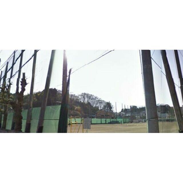近くの舞岡中学校まで1,173m（徒歩15分）