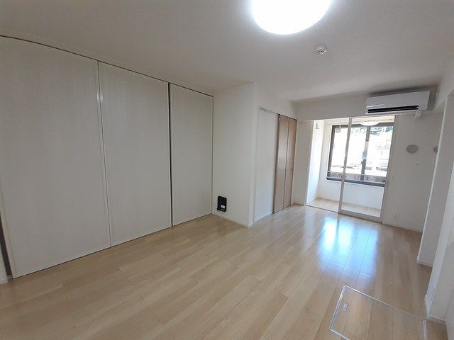 ベッドルーム