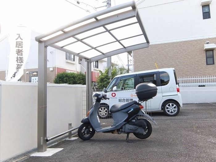 近くのセブンイレブン 厚木愛名店まで732m（徒歩10分）