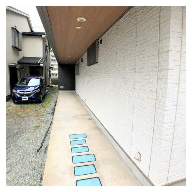 近くのミニストップ 大船店まで370m（徒歩5分）